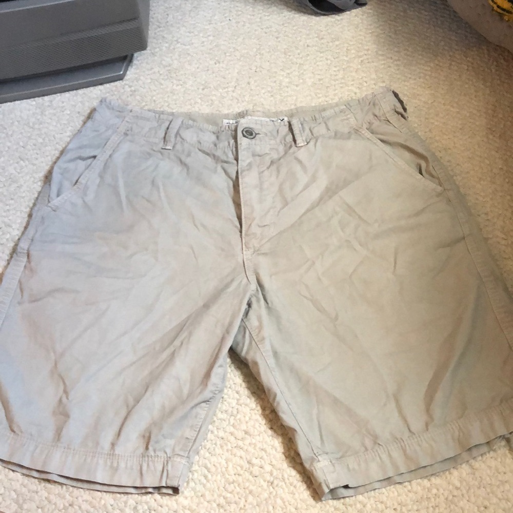 American eagle flat front shorts